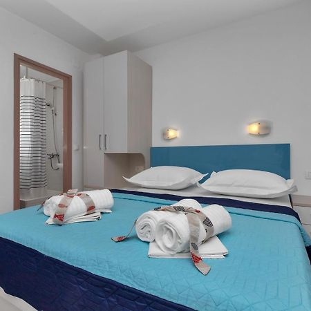 Apartments Ratko Tučepi Стая снимка