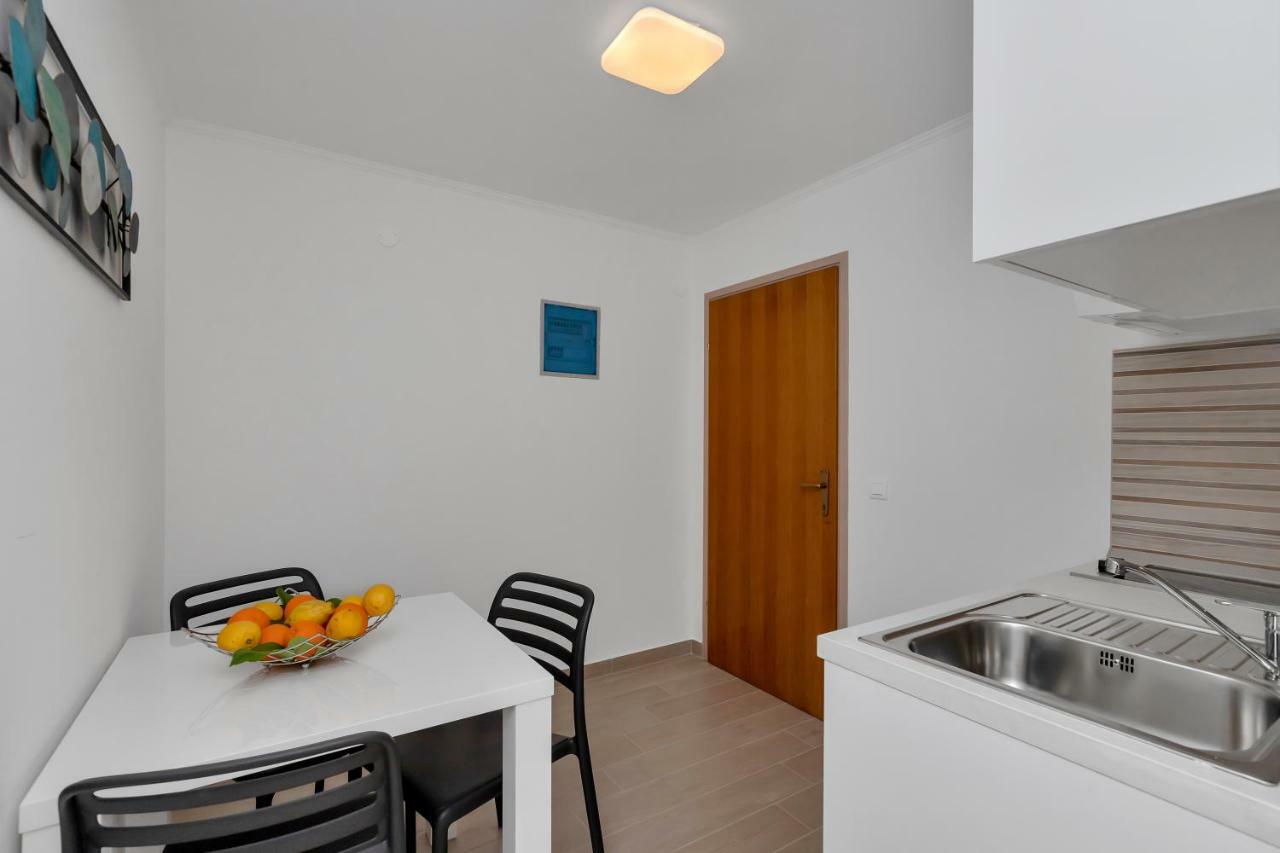 Apartments Ratko Tučepi Екстериор снимка